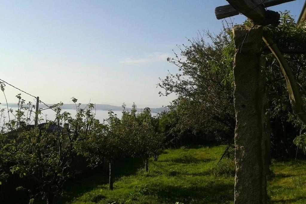 A Barraca. Casa Con Jardin Y Vistas A La Ria Bueu Exterior foto