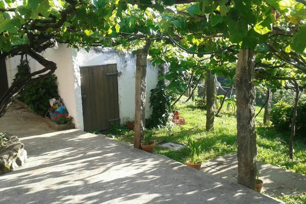 A Barraca. Casa Con Jardin Y Vistas A La Ria Bueu Exterior foto