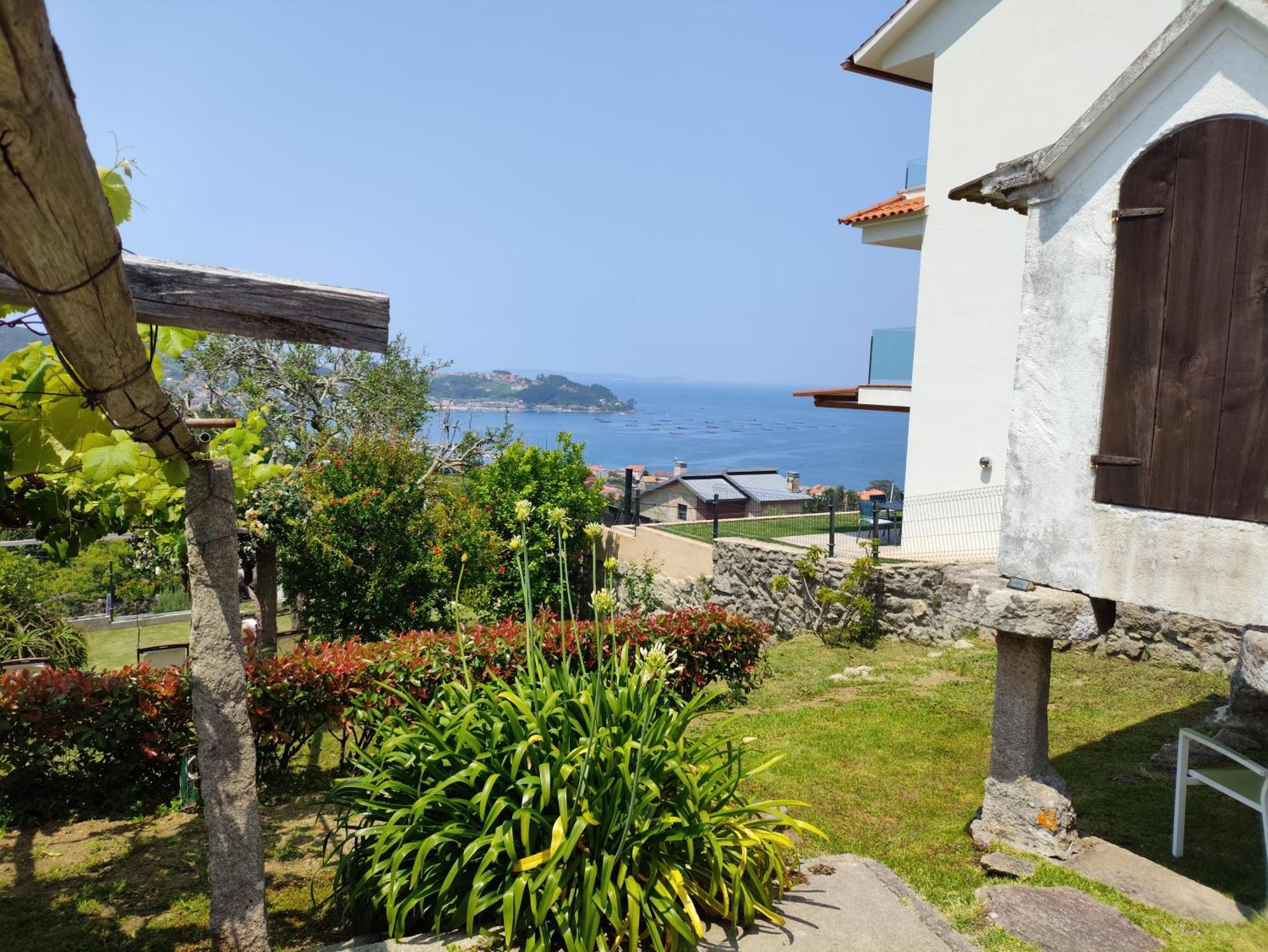A Barraca. Casa Con Jardin Y Vistas A La Ria Bueu Exterior foto